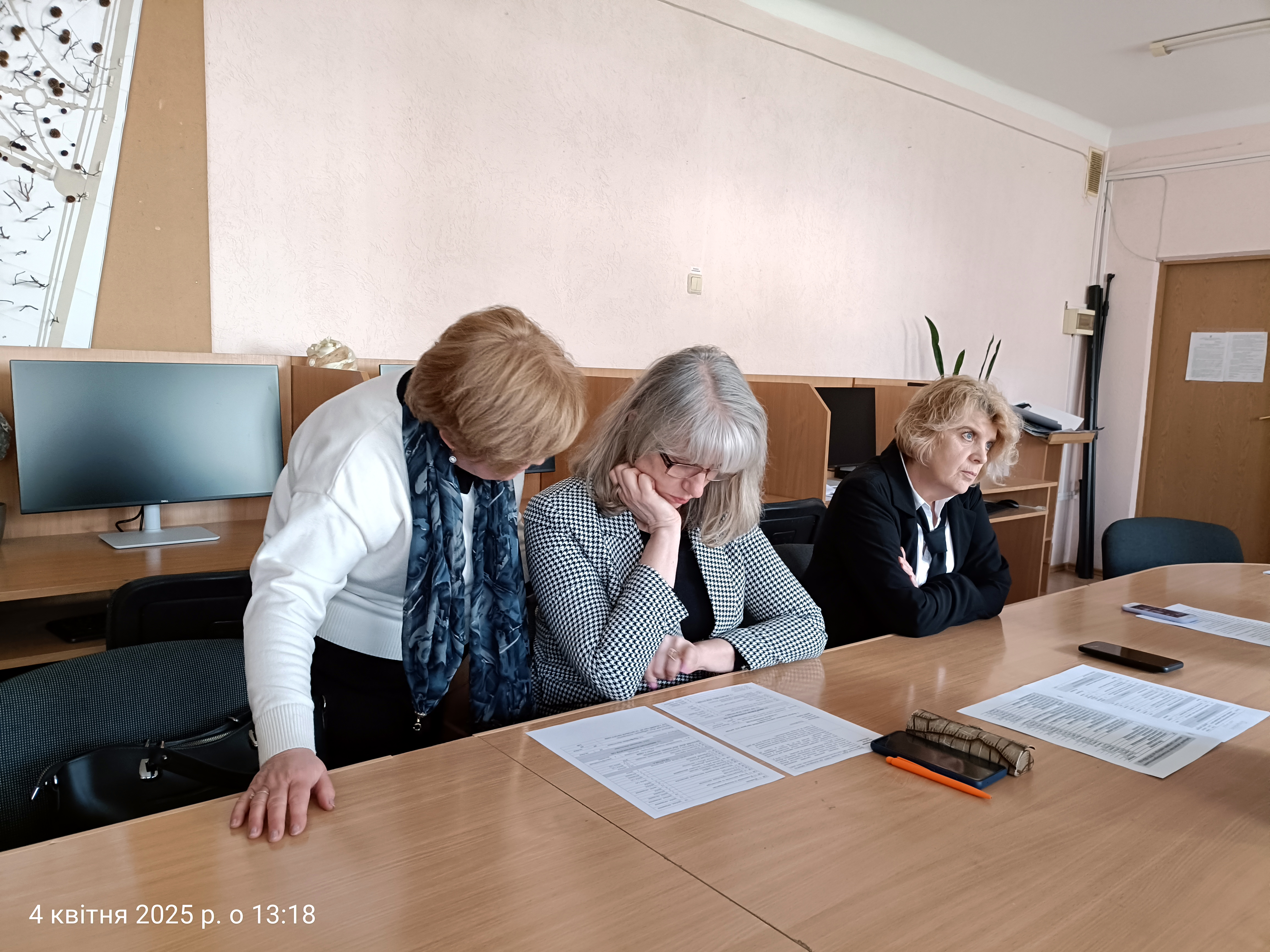  Консультант ТКМЦ НОІМ Галина Федун дає цінні поради щодо вдосконалення переліку вибіркових компонентів (1).jpg